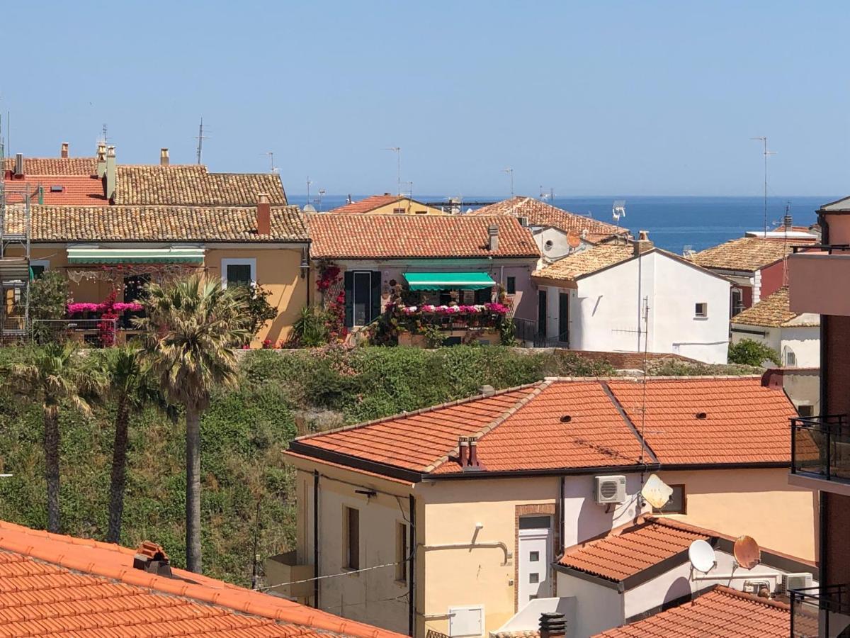 Apartment Via Mercato 20 *